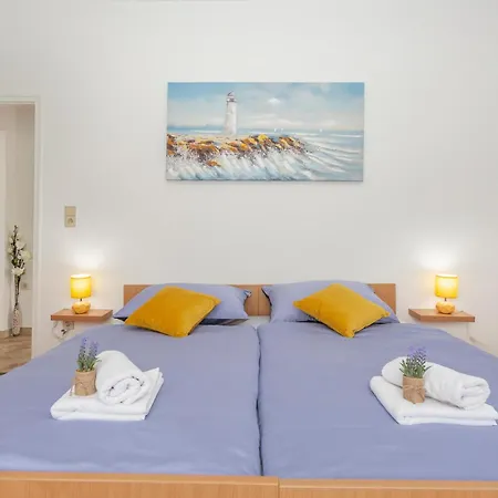 Apartman Amazing In Pobri With House Sea View