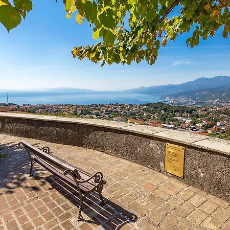 Amazing In Pobri With House Sea View Apartman Volosko